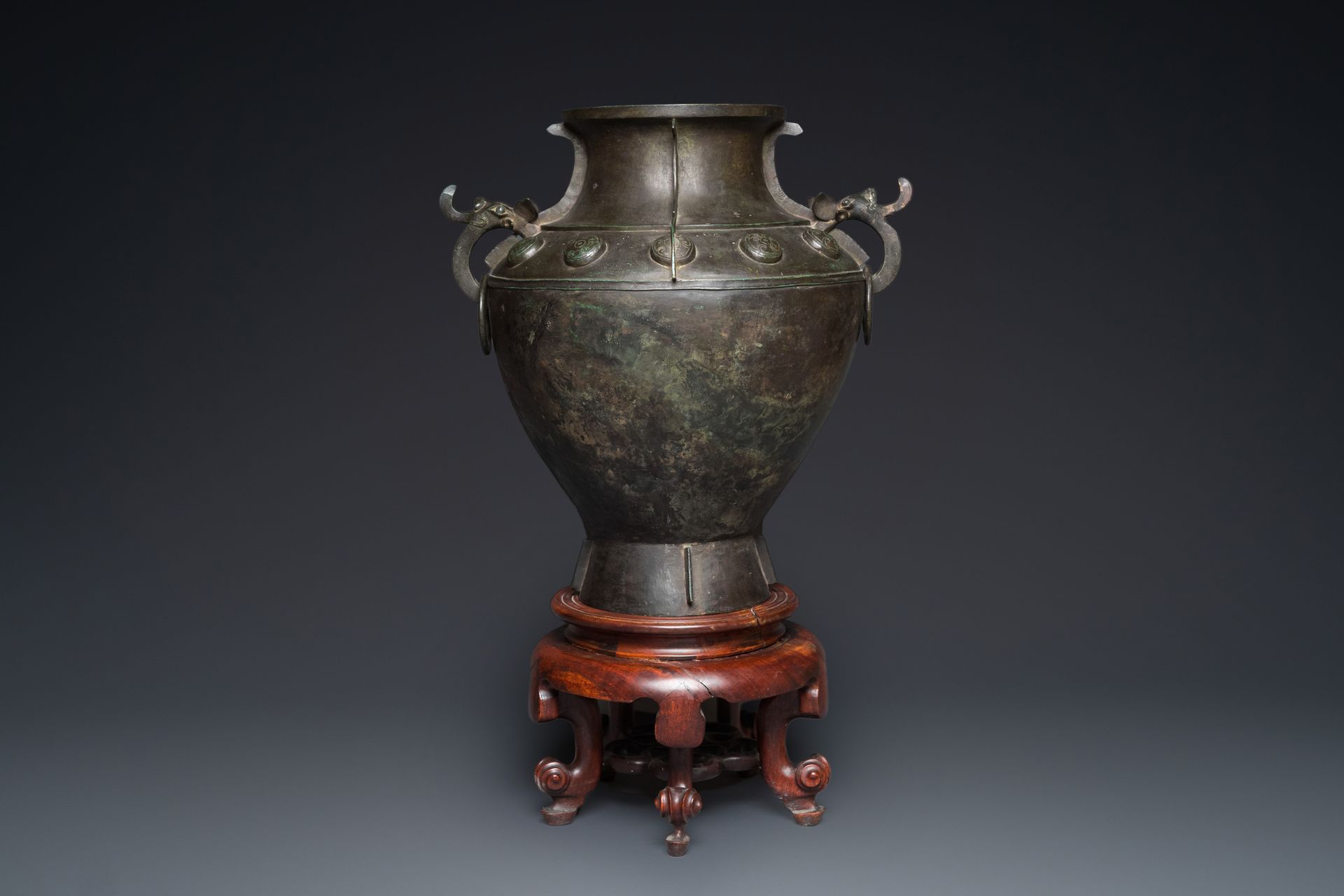 A rare massive Chinese archaistic bronze 'lei' wine vessel with inscription, Son&hellip;