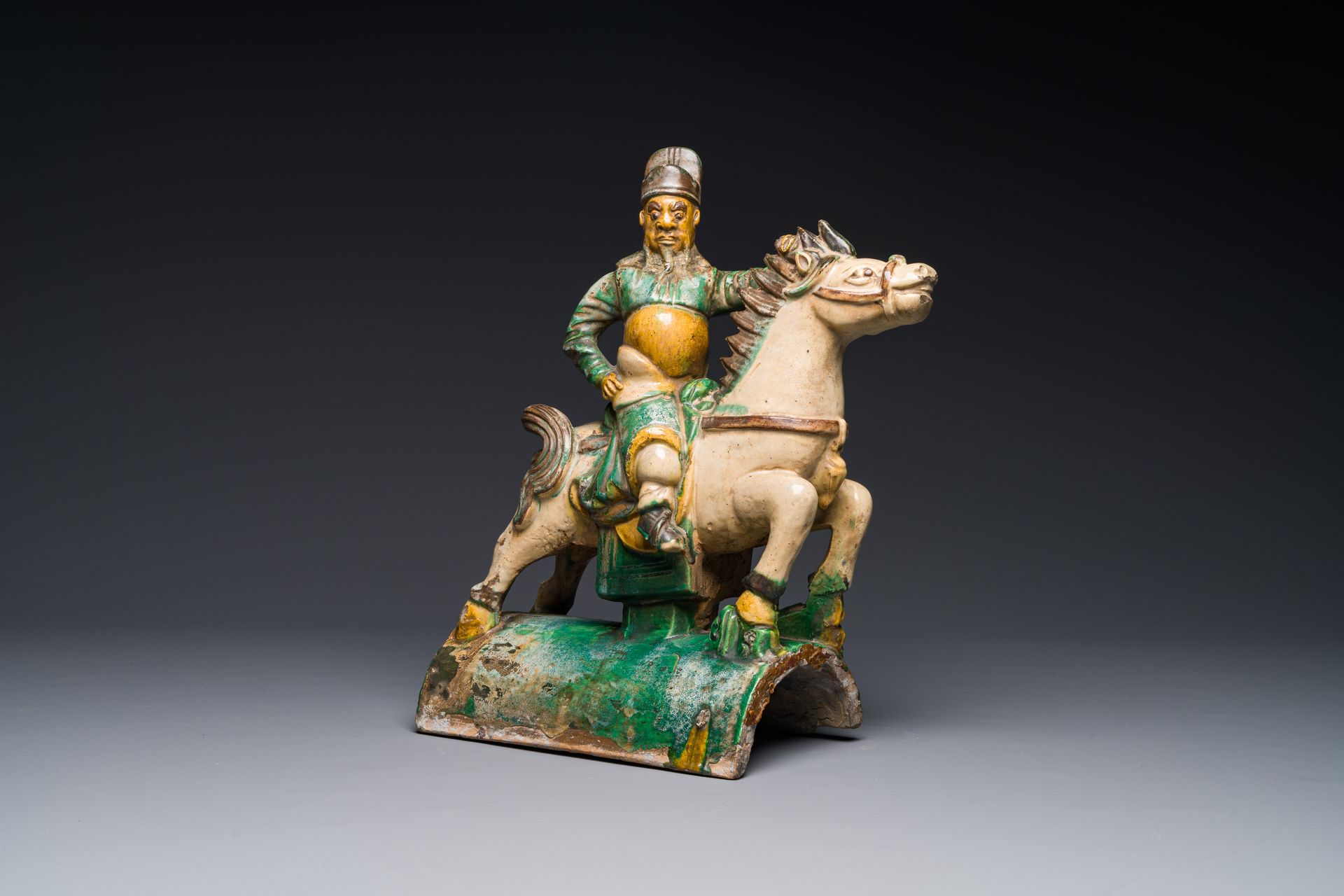 A Chinese sancai roof tile in the shape of a warrior on horseback, Ming Tuile ch&hellip;