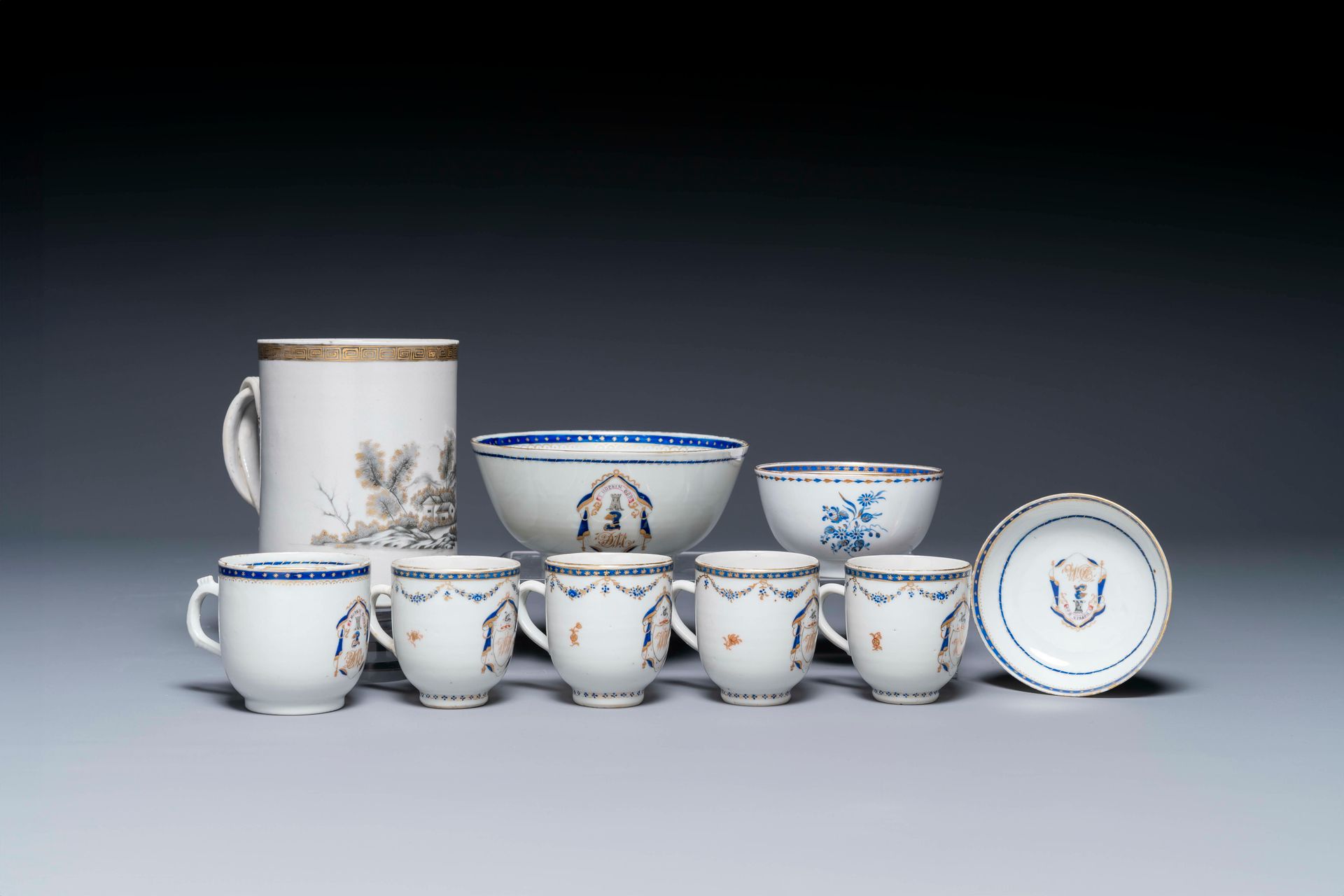A varied collection of nine pieces Chinese export porcelain, Qianlong/Jiaqing Co&hellip;