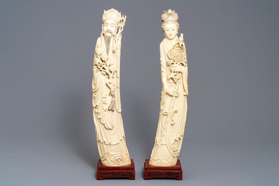 Null Une paire de grandes figures en ivoire sculpté, Chine, 19ème