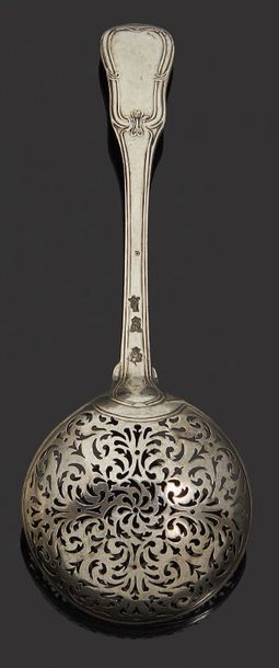Null Silver sprinkling spoon, model with nets, violins and shells.
Paris 1755.
W&hellip;