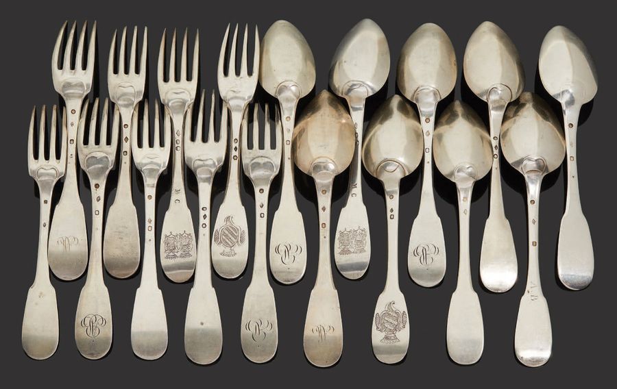 Null Set of nine silver forks and nine silver spoons, one flat model.
Minerva, V&hellip;