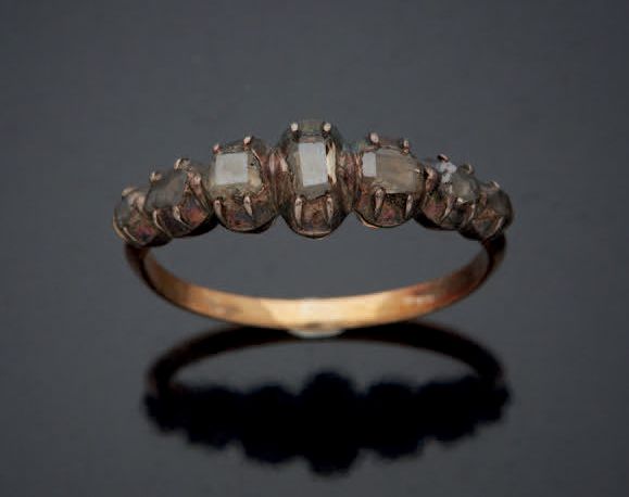 Null Anello di fiume in oro e argento di 750 mm con diamanti cadenti taglio naif&hellip;