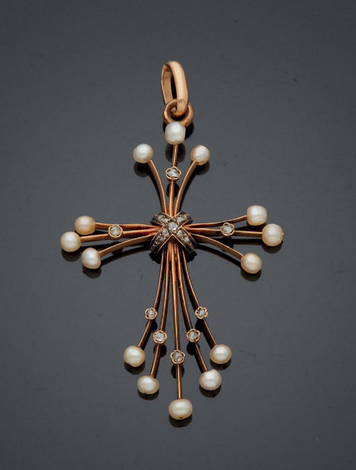 Null KREUZANHÄNGER aus 750 mm Roségolddraht mit feinen Perlen und kleinen Diaman&hellip;