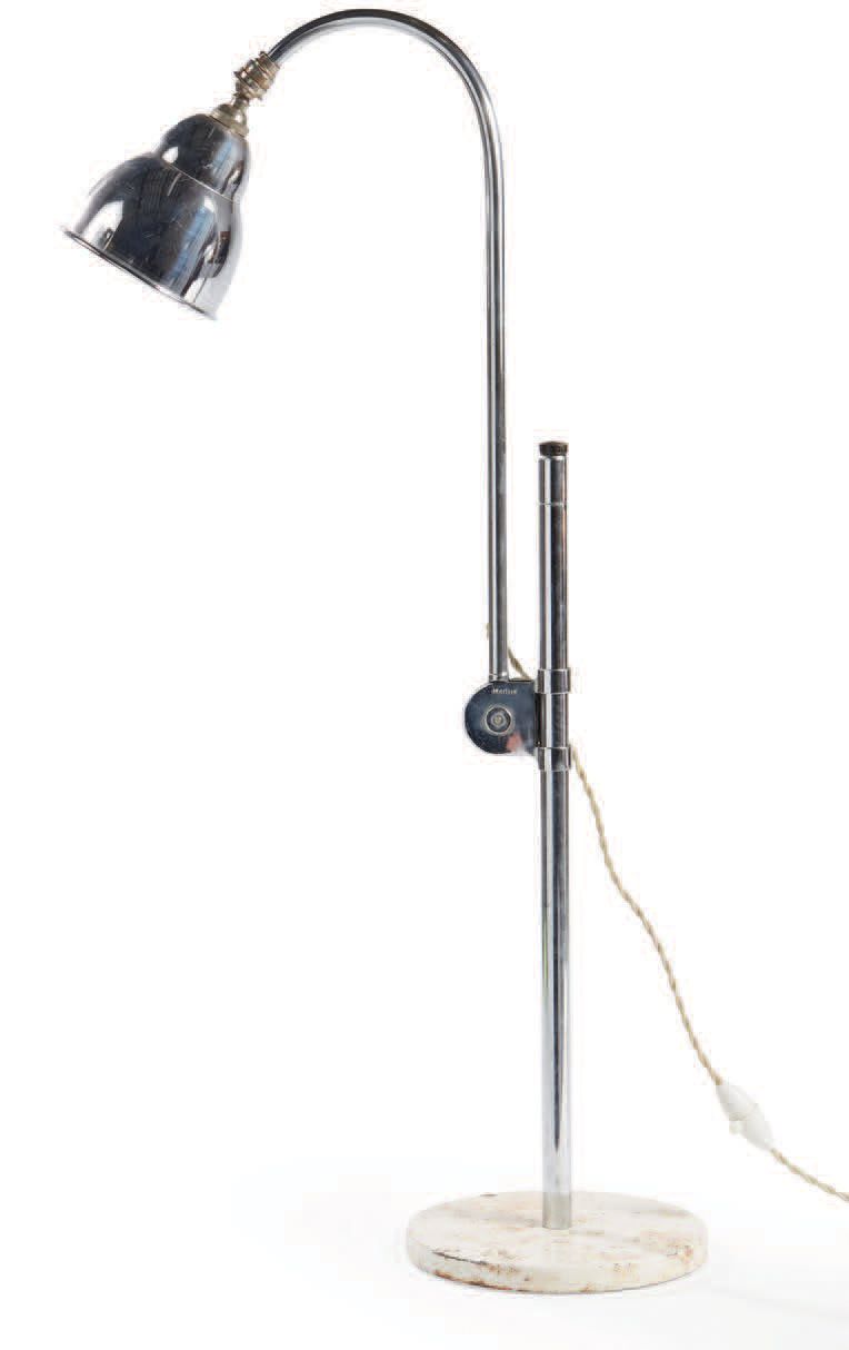 TRAVAIL ANGLAIS Verstellbare Lampe aus verchromtem Metall
Sockel aus cremefarben&hellip;