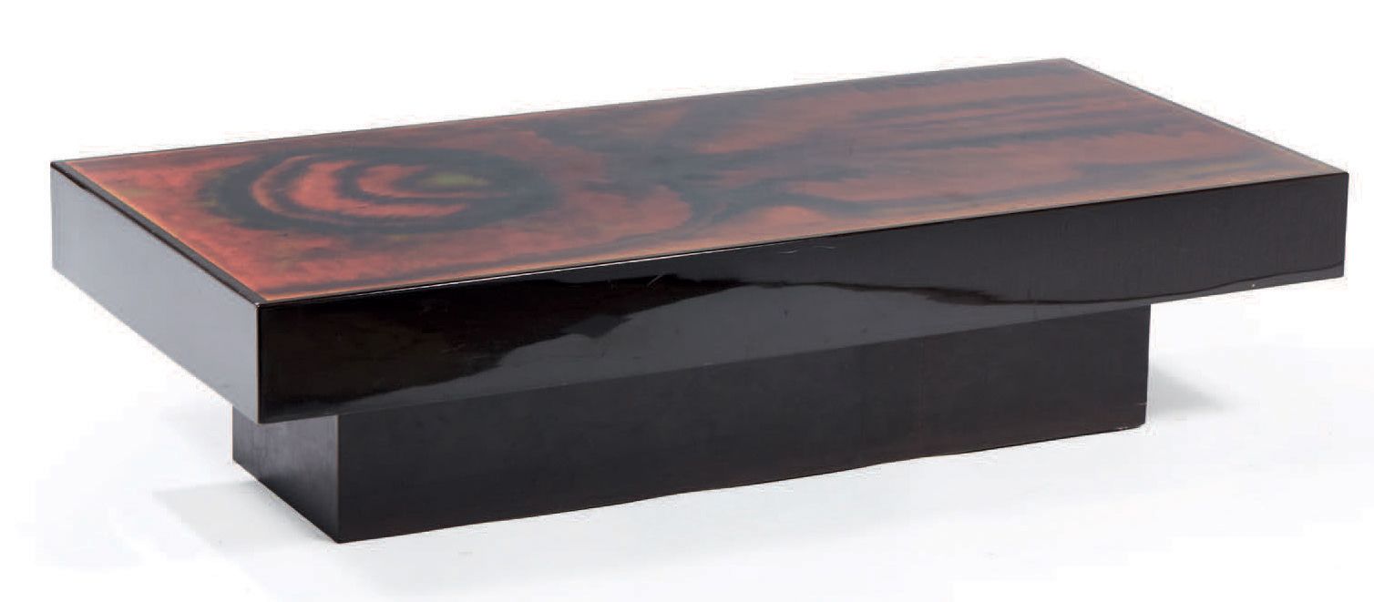 TRAVAIL DES ANNÉES 70 
Coffee table, rectangular polychrome lacquer top resting &hellip;