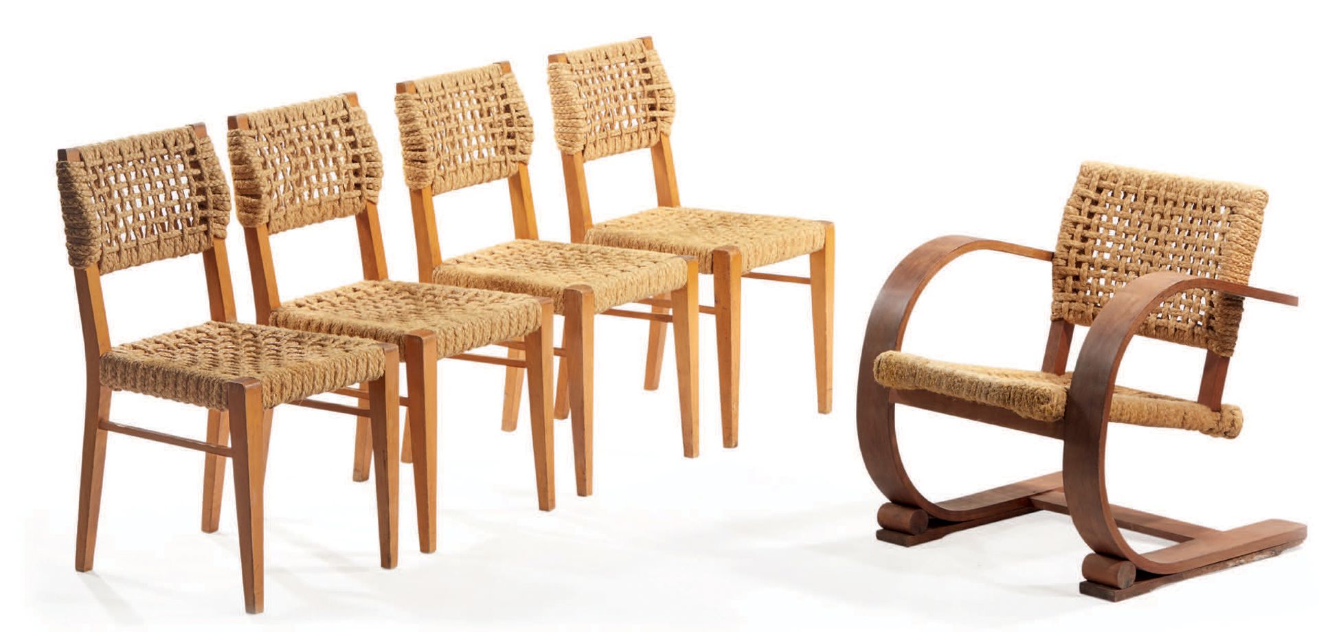 Adrien Audoux & Frida Minet (XXe) 
一套四把椅子和一把扶手椅的木质和绳索
椅子，高：84 宽：44 深：50 厘米
扶手椅，高&hellip;