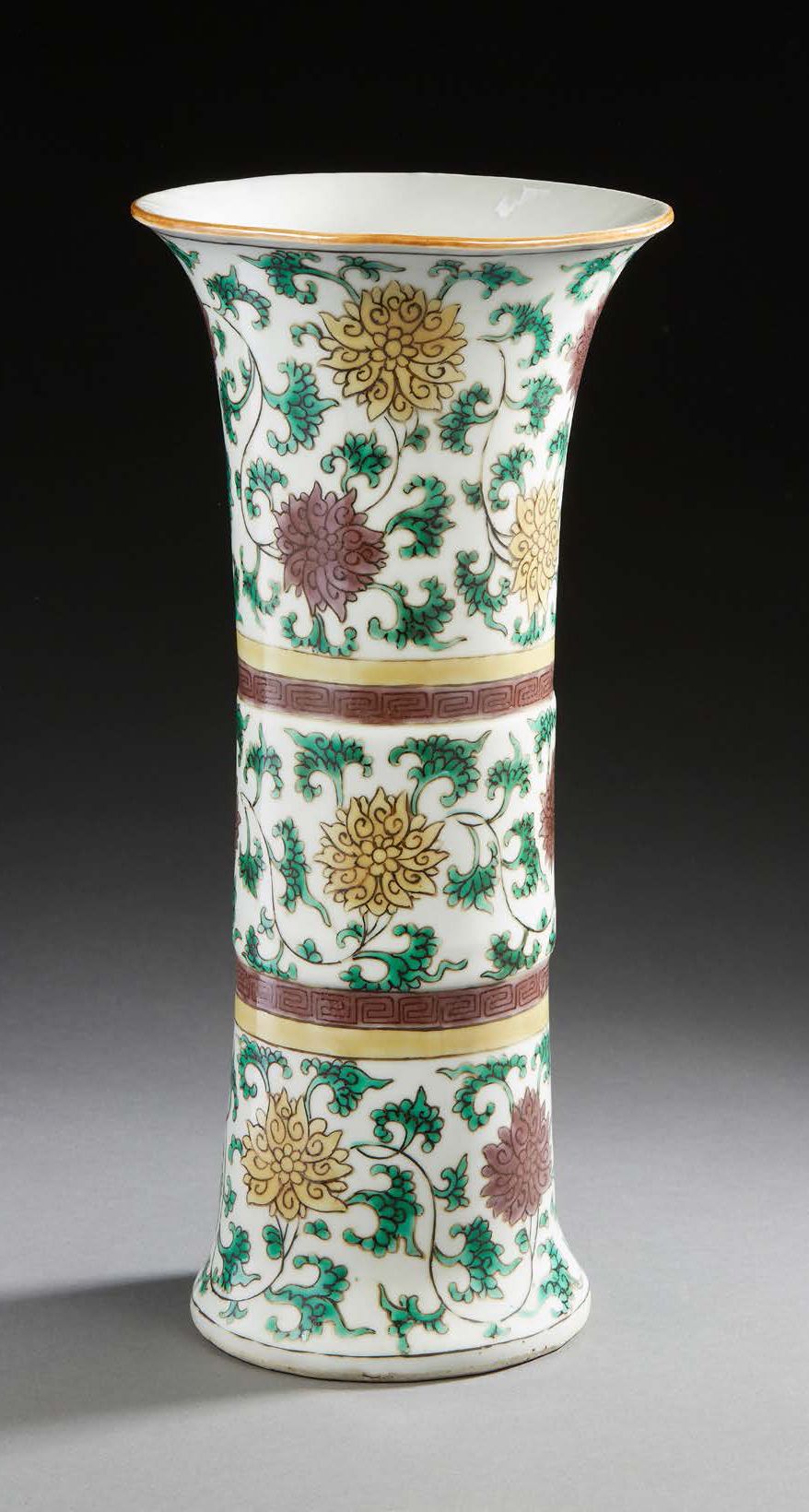 CHINE Large porcelain horn vase decorated in wucai enamels with scrolling lotus &hellip;