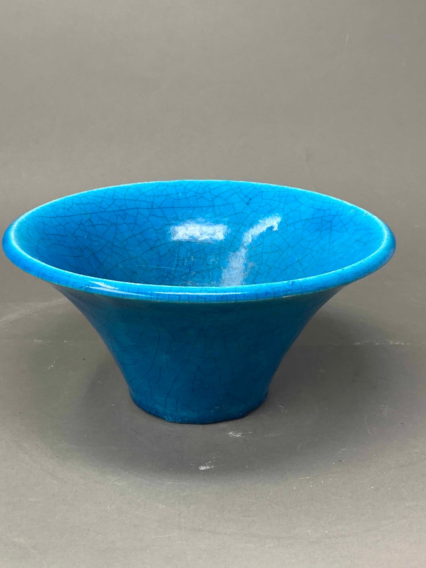 Null Edmond LACHENAL (1855- 1948)

Coupe en céramique emaillée bleu craquelé 

S&hellip;