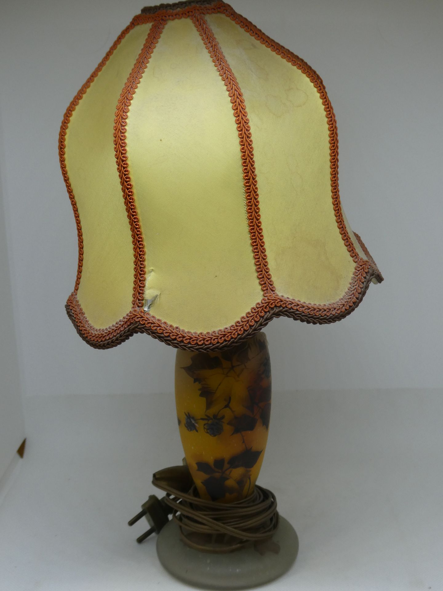 Null Jean Simon PEYNAUD (1869-1952)

Pied de lampe en verre dépoli à décor de br&hellip;