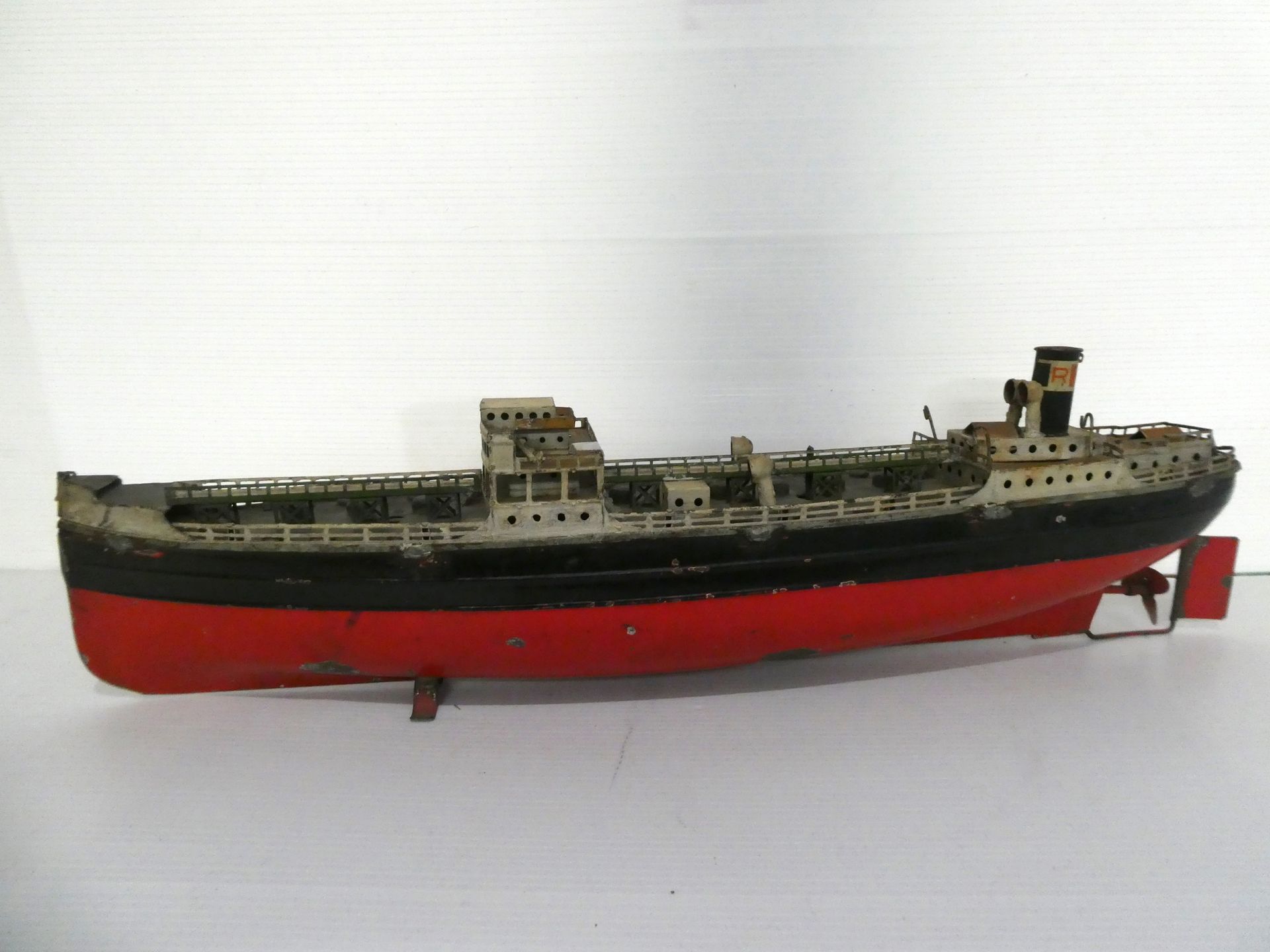 Null FLEISCHMANN, jouet mécanique allemand des années 1950, bateau de marine mar&hellip;