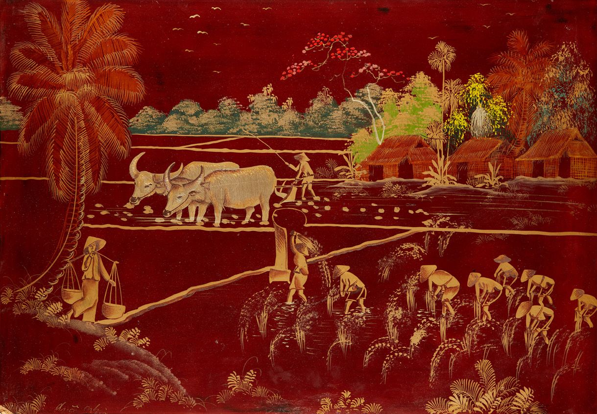 VIETNAM 长方形漆盘，显示农民在稻田里工作，一个耕作者和他的水牛在有三个小屋的风景中
约1950年
Dim: 42 x 60