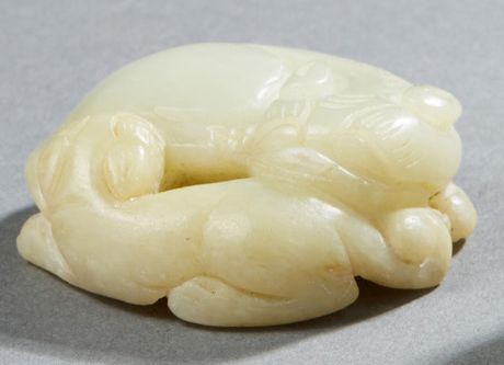 CHINE Small light green jade group representing two felines curled up together 2&hellip;
