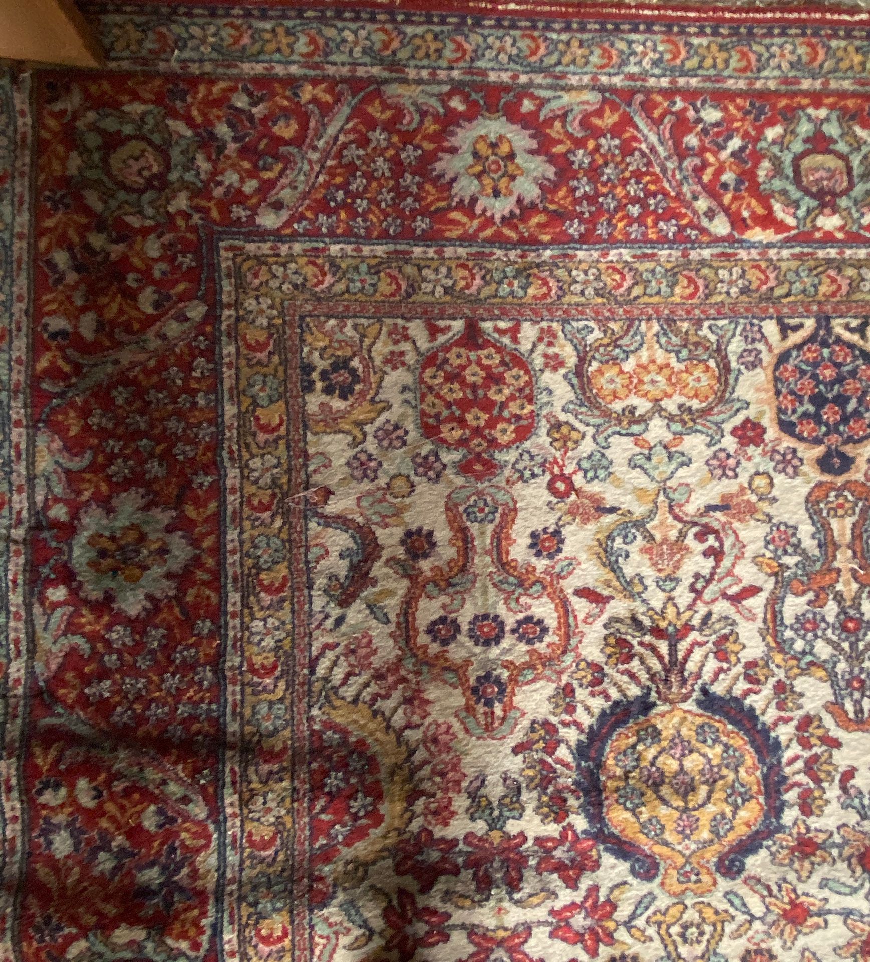 Null Oriental carpets

(sale January 20, 2022)
