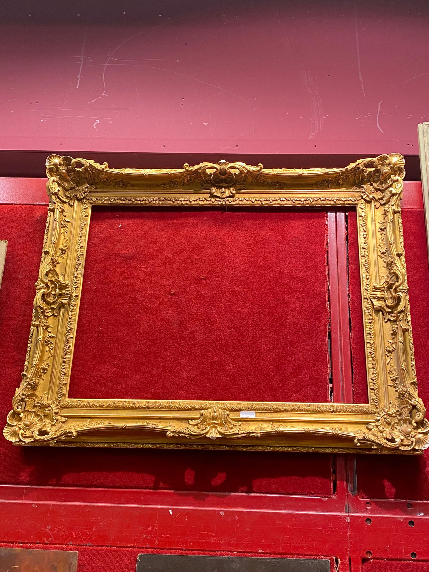 Null Großer rechteckiger, vergoldeter Rahmen im Stil von Louis XV.

81 x 61 cm (&hellip;