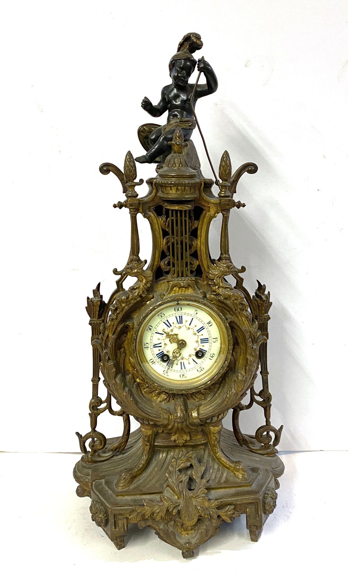 Null Clock in bronze.

H. 57cm

XIXth century