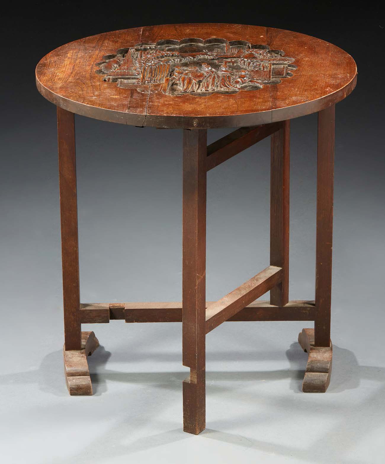 CHINE Wooden pedestal table with a tilting top carved with an animated scene and&hellip;