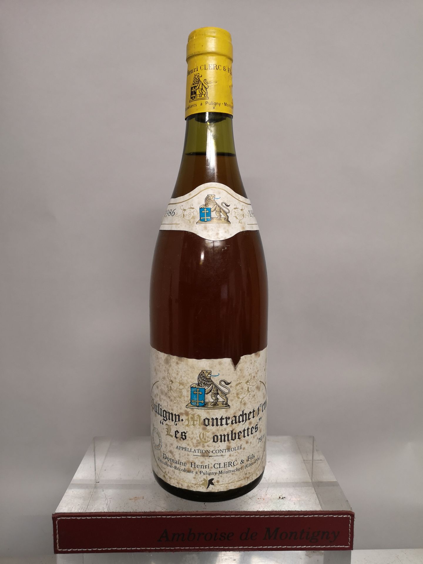 Null 1 bouteille PULIGNY MONTRACHET 1er Cru "Les Combettes" - Henri CLERC 1986 
&hellip;