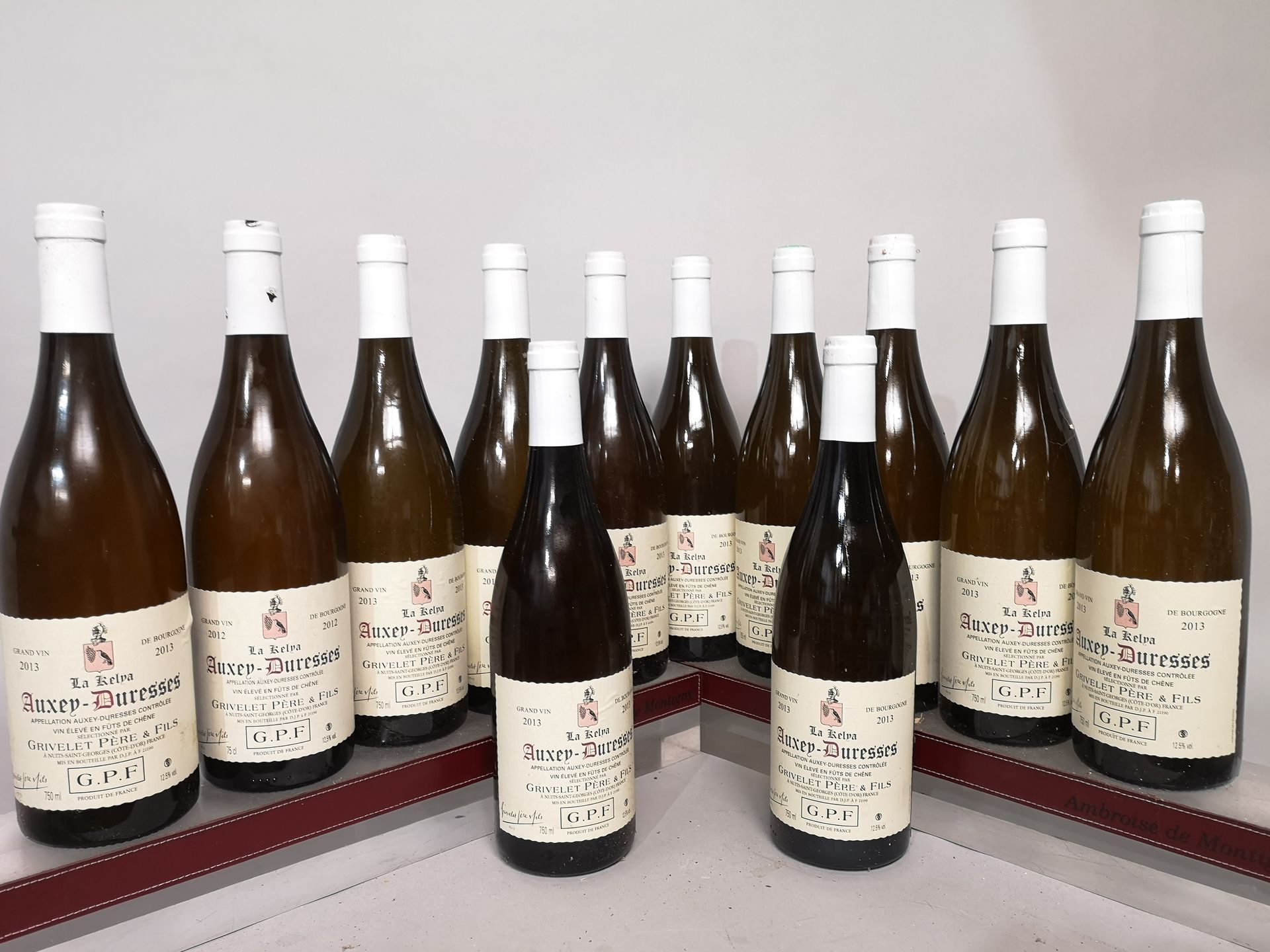 Null 12瓶AUXEY DURESSES白葡萄酒 "La Kelya" - GRIVELET Père & Fils 2013 

1个胶囊侧面轻微损坏。