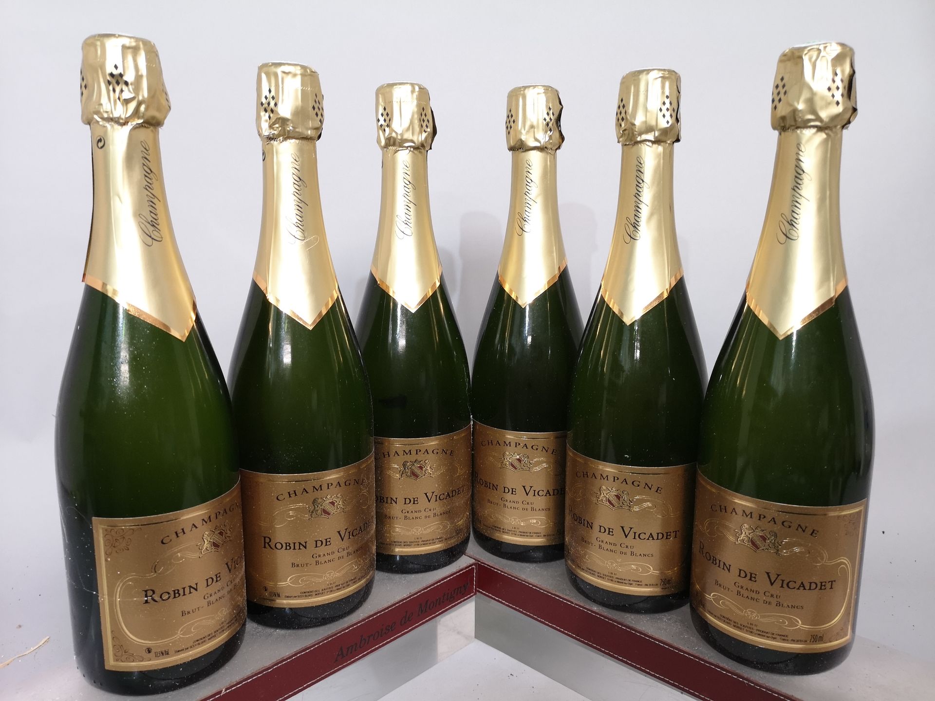 Null 6 bottles CHAMPAGNE Grand cru "Blanc de Blancs" - Robine de VICADET nm