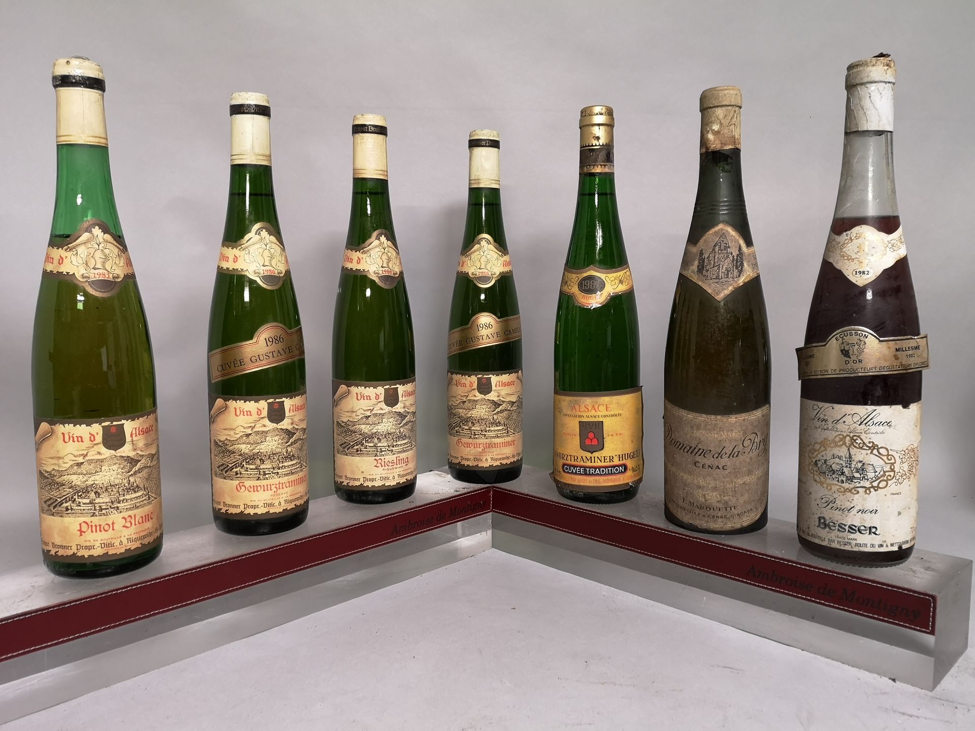 Null 7 botellas ALSACE VARIOS AÑOS 1980 Domaine HUGEL, Bronner, Besser (Gewurztr&hellip;