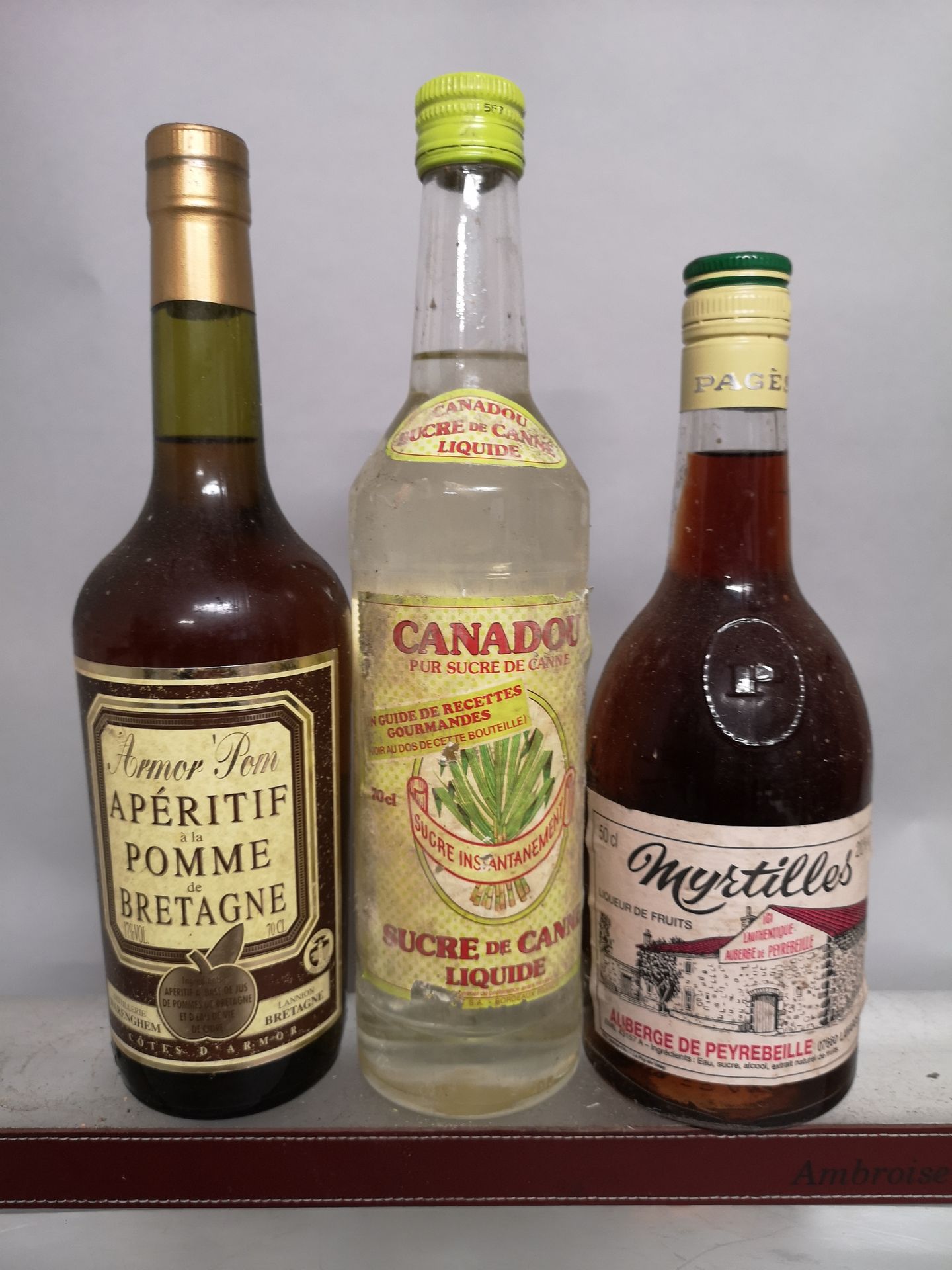 Null 3 bottles ALCOHOLS and various DRINKS FOR SALE AS IS