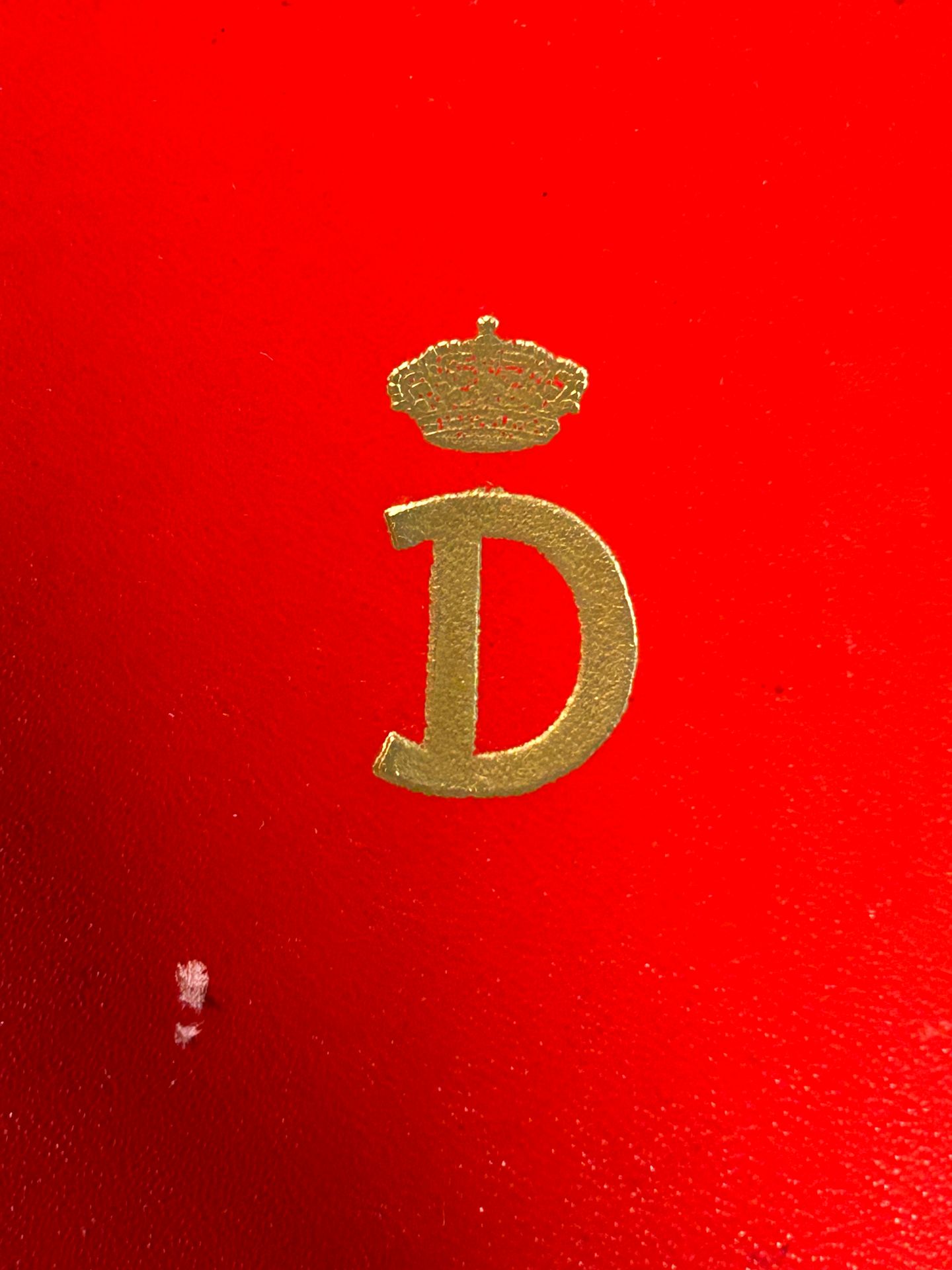 Null 
Dannebrog勋章（丹麦王国）。成立于1671年。




指挥官徽章，银色和珐琅质，带有符合要求的领带和扣眼花环。保存在原来的箱子里。玛格丽特&hellip;