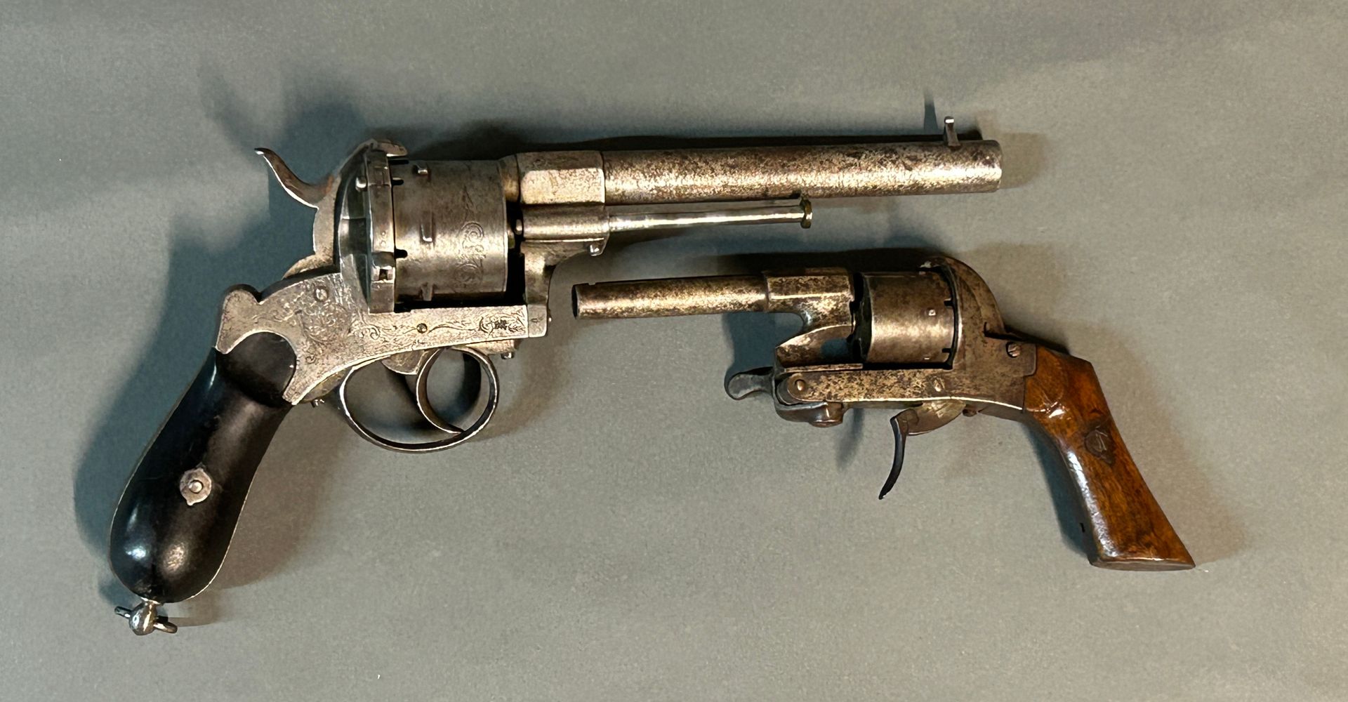 Null Set of two revolvers.

Including a Lefaucheux type revolver. 6 shots for pi&hellip;