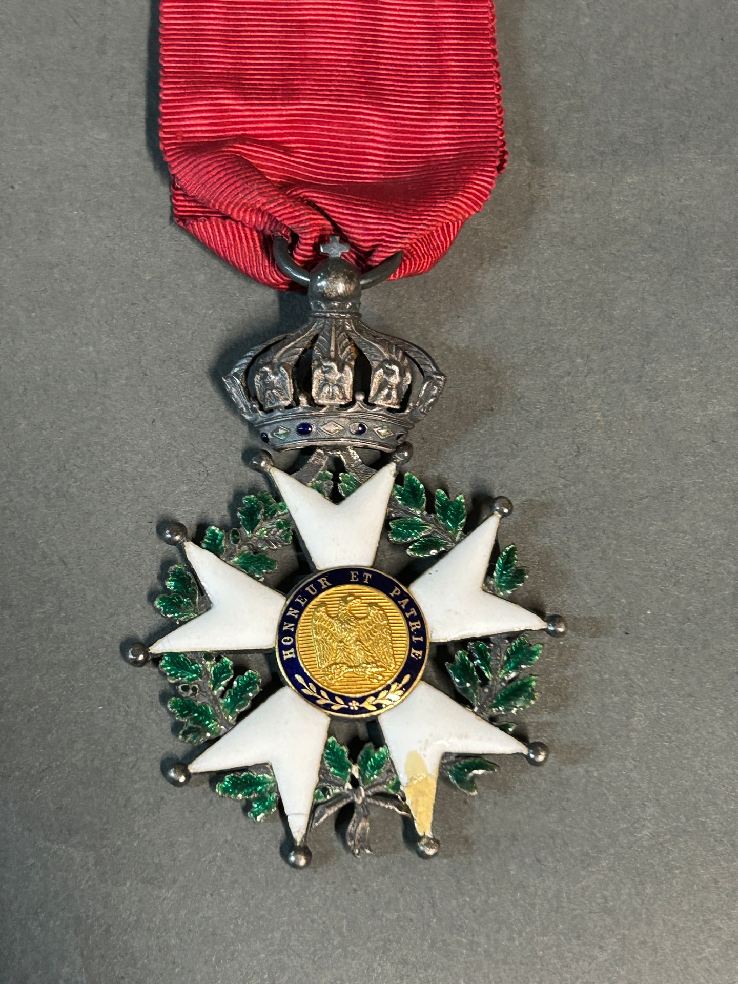 Null Ehrenlegion 1802 eingeführt.

Ritterkreuz aus Silber und Emaille. 

Epoche &hellip;