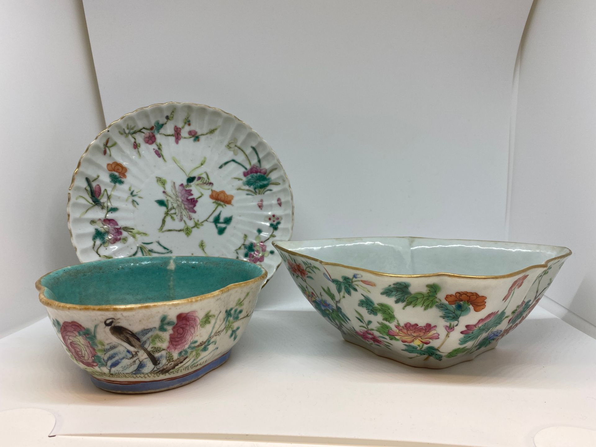 Null CHINE
Ensemble de deux coupelles et d'une assiette en porcelaine à décor po&hellip;