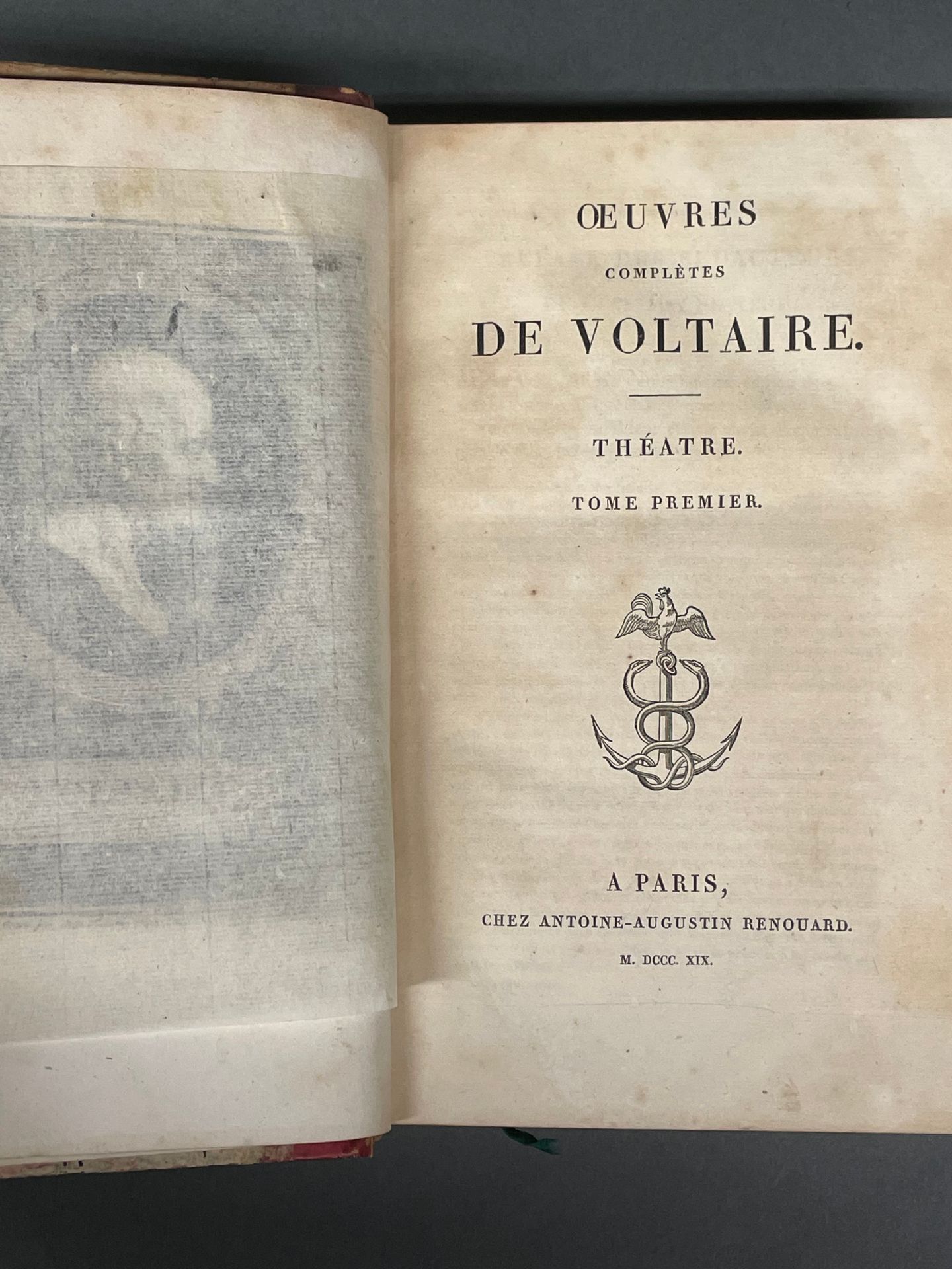 Null VOLTAIRE, Œuvres complètes. Paris, Renouard, 1819. 66 vol. In-8. Glazed pin&hellip;