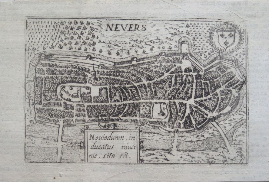 Null NEVERS.

Noviodunum in ducatus nivernie. Sifa est.

Plan gravé sur bois, en&hellip;
