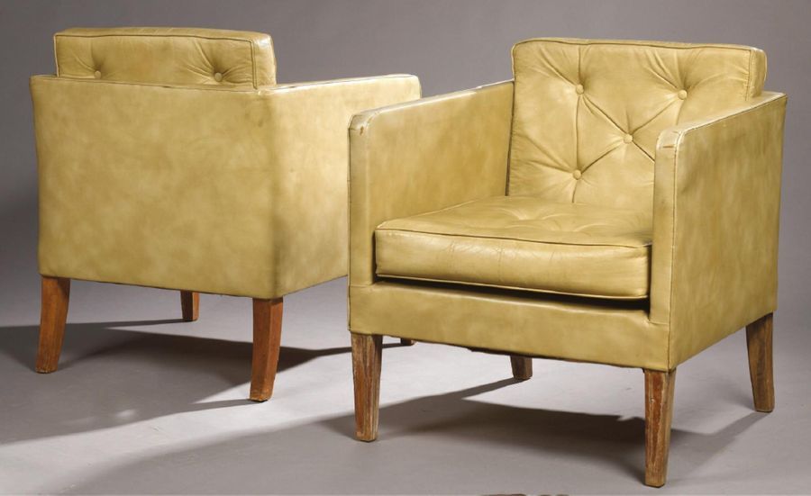 Jean-Michel FRANK (1893-1941) 
Pair of club armchairs entirely covered in beige &hellip;