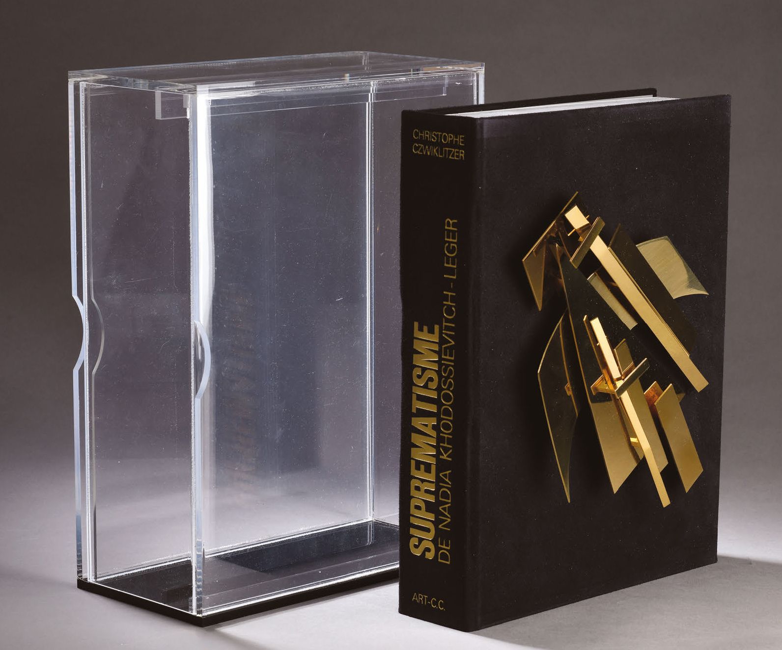 LEGER (Nadia, née Khodossievitch) 超现实主义。Editions
Art-CC，1972年；大四开（34x25,3cm）豪华版，&hellip;