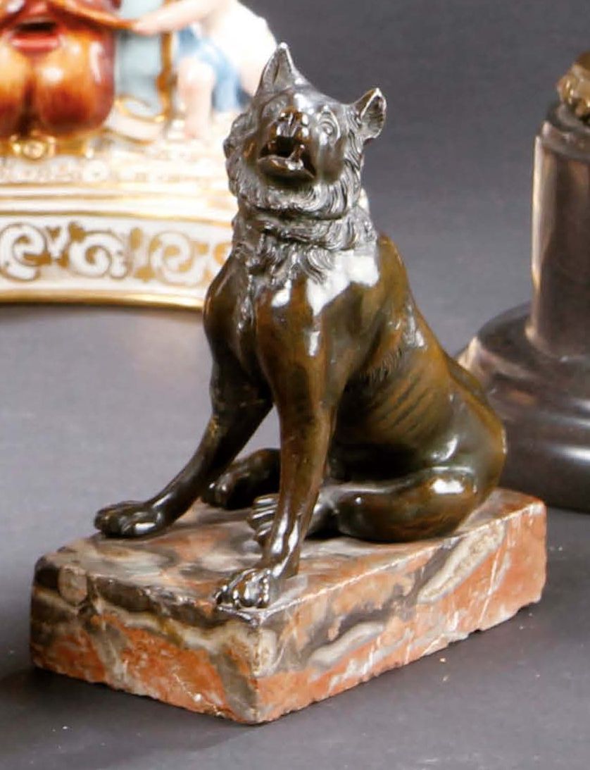 Null BILDERPRESSE aus Bronze mit der Darstellung der Wölfin nach antikem Vorbild&hellip;