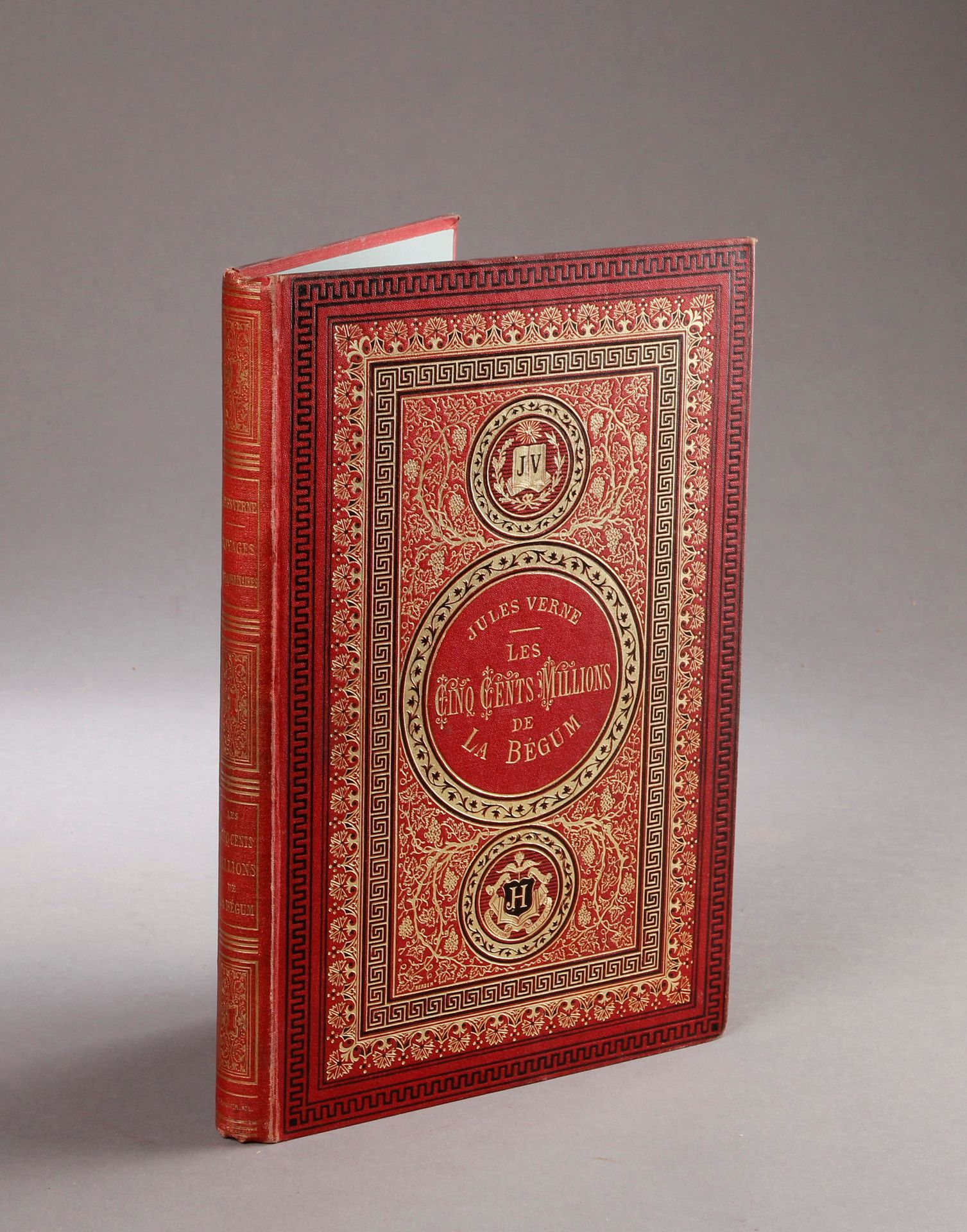 Jules VERNE / HETZEL. 的五亿人。
海棠》，随后是《邦蒂的叛乱》（1879-1880）。红色纸板上有首字母（合页处略有磨损）Ch.
马格尼耶&hellip;