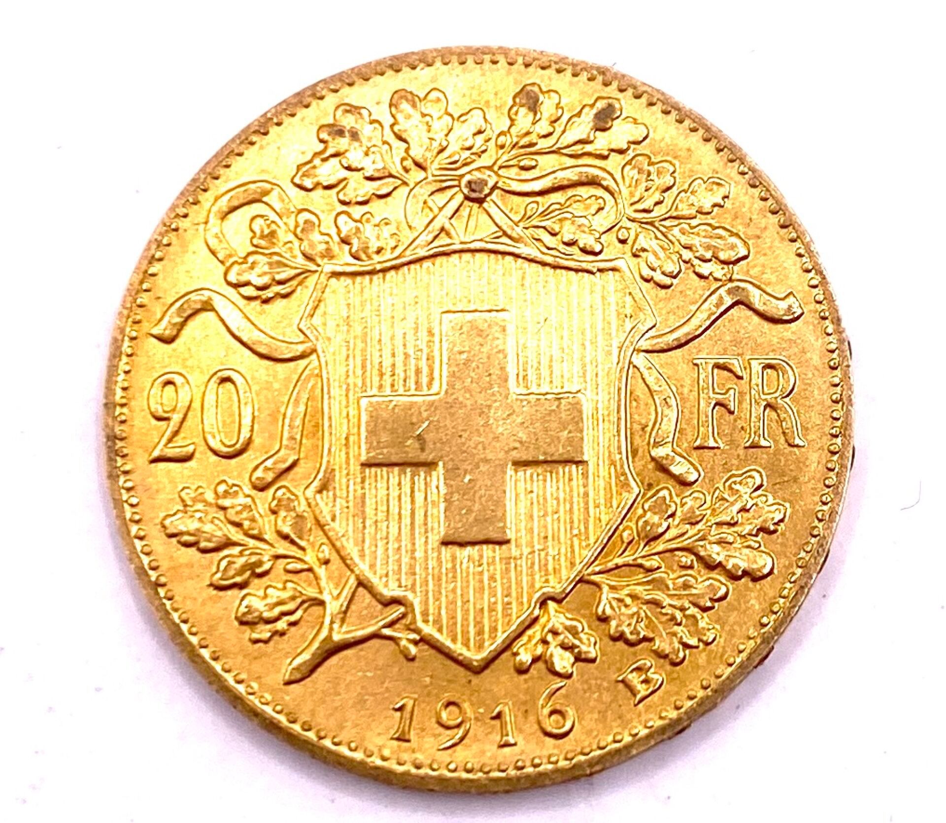 Null Suisse - Pièce de 20 francs suisse tête d'Helvetia en or jaune datant de 19&hellip;