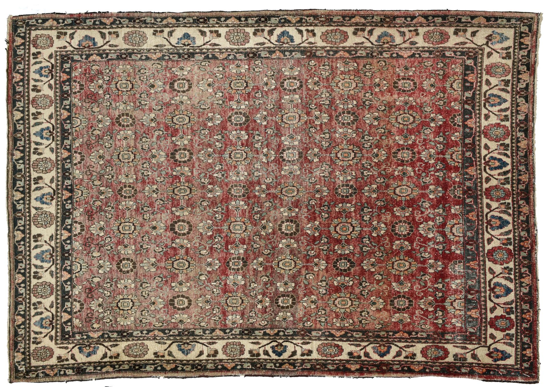 Tapis Ispahan Veramin 维拉明-伊斯法罕地毯



红色背景，密集的花朵装饰，辫子间的奶油色花边。

磨损和变色。高：200厘米，宽：145&hellip;