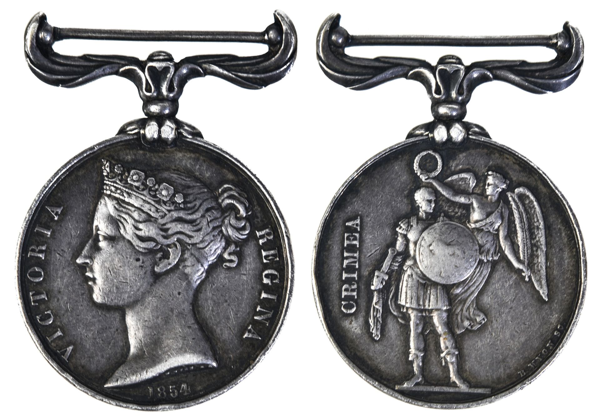 Médaille de Crimée 大不列颠。

克里米亚勋章



1854-1856年，无搭扣，维多利亚加冕的头像在左，反面是手持盾牌和短剑的士兵，冠以带&hellip;