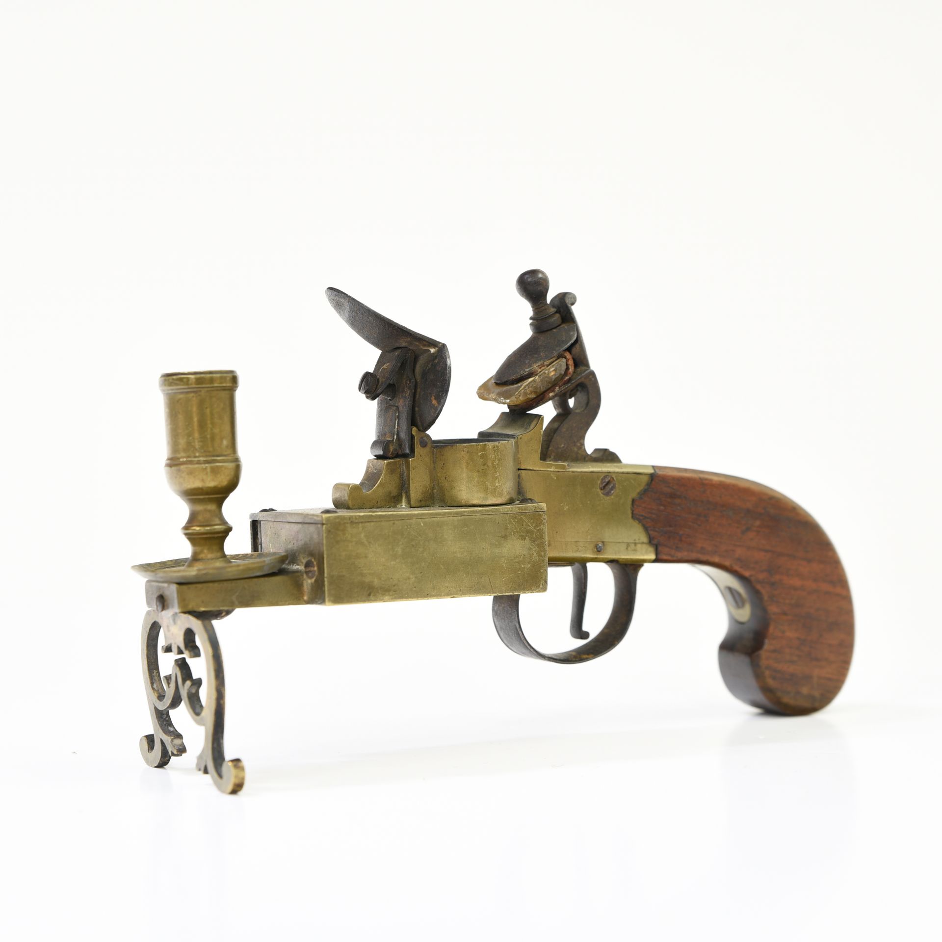 Briquet de table, pistolet silex, vers 1780 ANGLAIS, DÉBUT XIXE

Briquet de tabl&hellip;