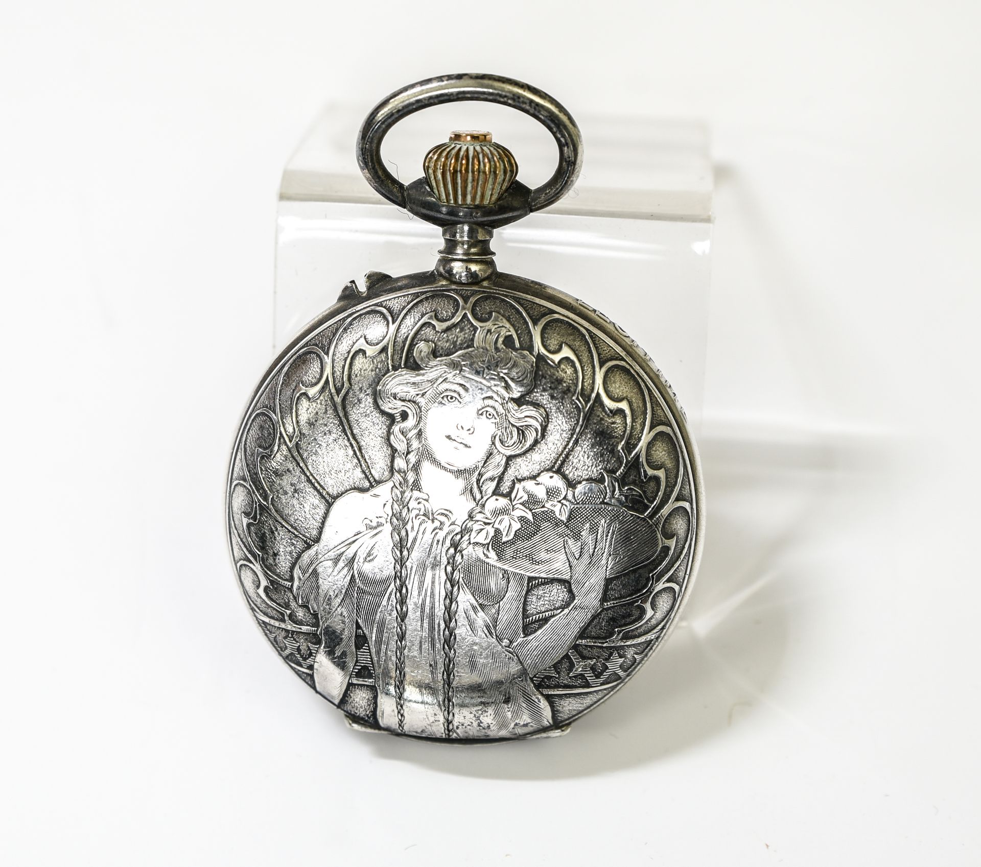 ROSKOPF ROSKOPF

Commemorative watch casing from the 1900 Paris World Expo.



S&hellip;