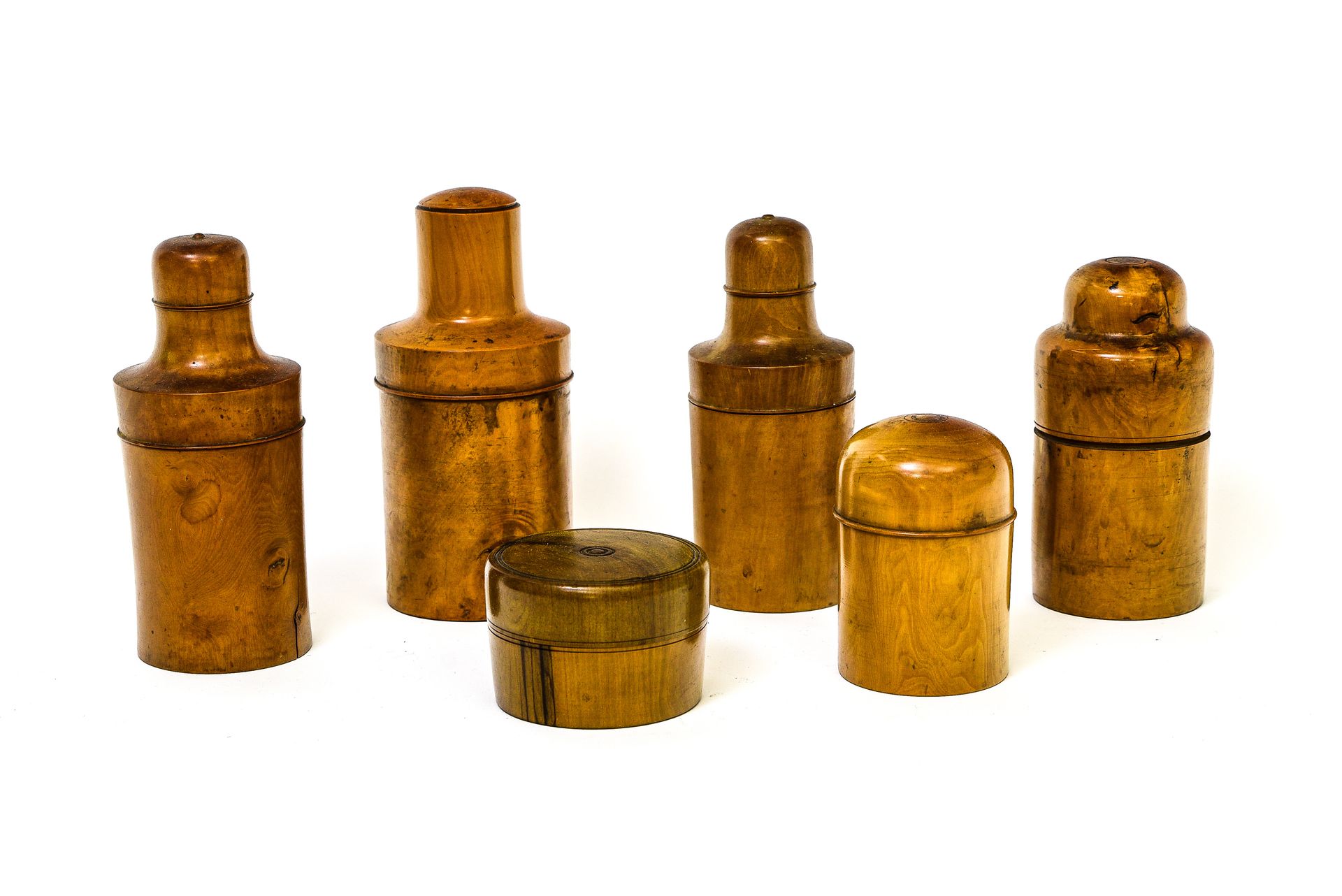 Collection de six boites de voyage pour flacons de parfum et onguent LATE 19TH-E&hellip;