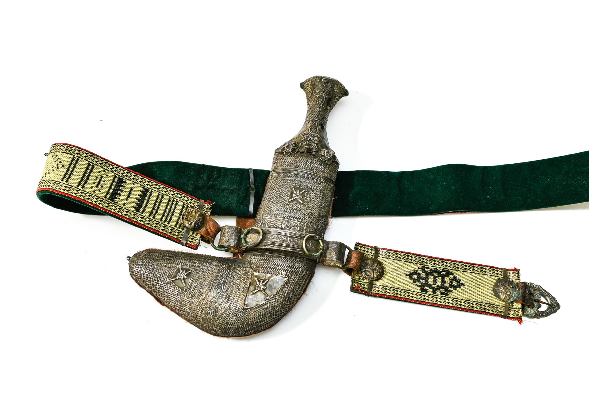 Poignard arabe SULTANATE OF OMAN

Arab dagger



Jambiya-style dagger made of si&hellip;