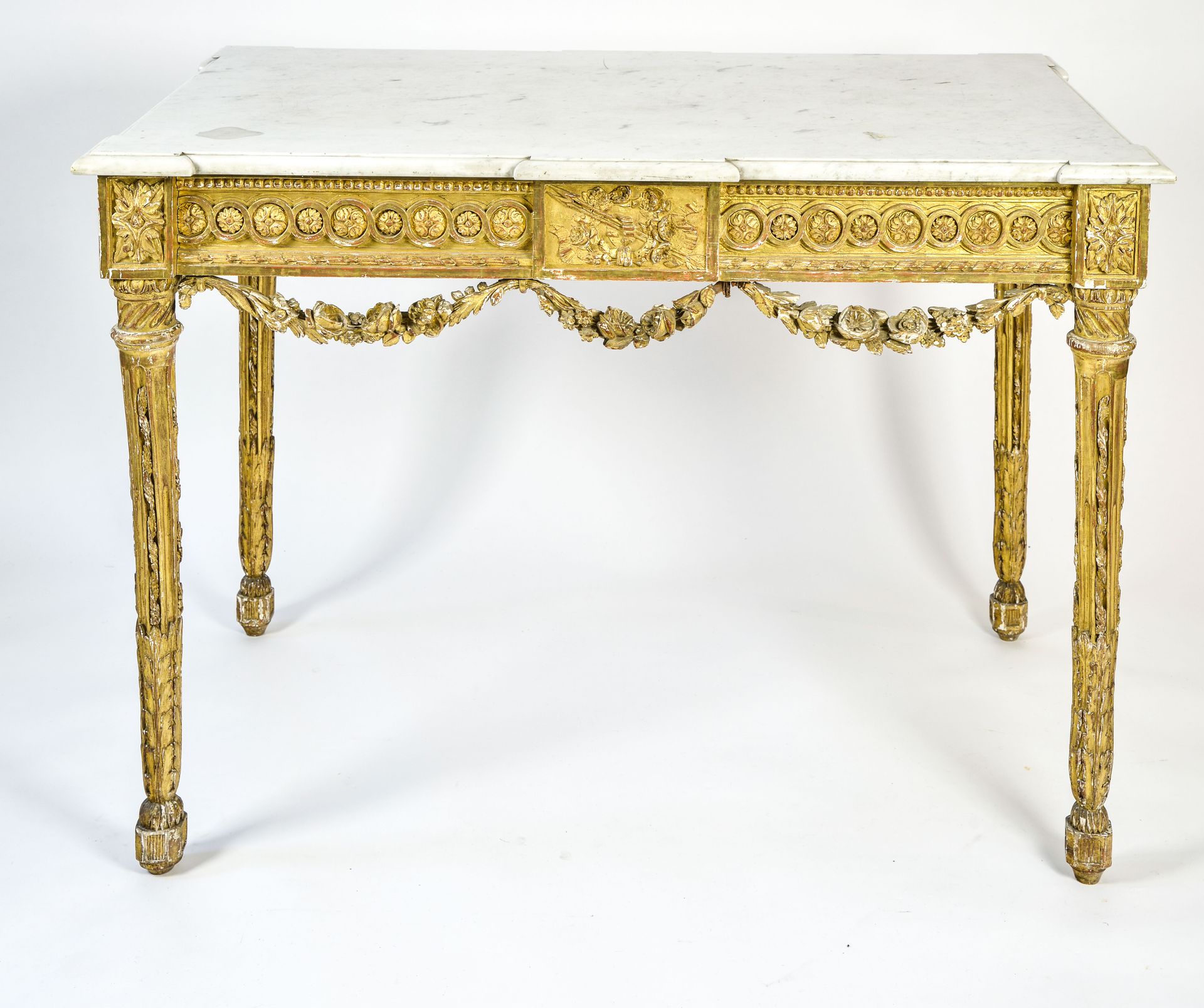 Null FIN XVIIIE SIÈCLE

Table de milieu



en bois doré et sculpté de frises et &hellip;