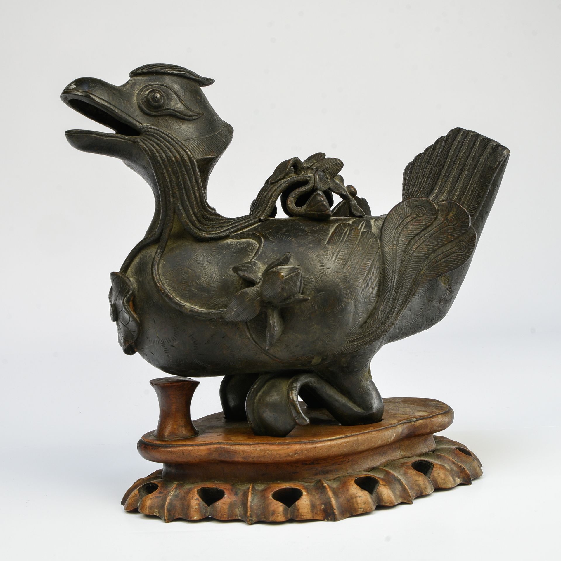 Null Duck-shaped incense burner

CHINA - LATE MING ERA (1368-1644)

Bronze with &hellip;