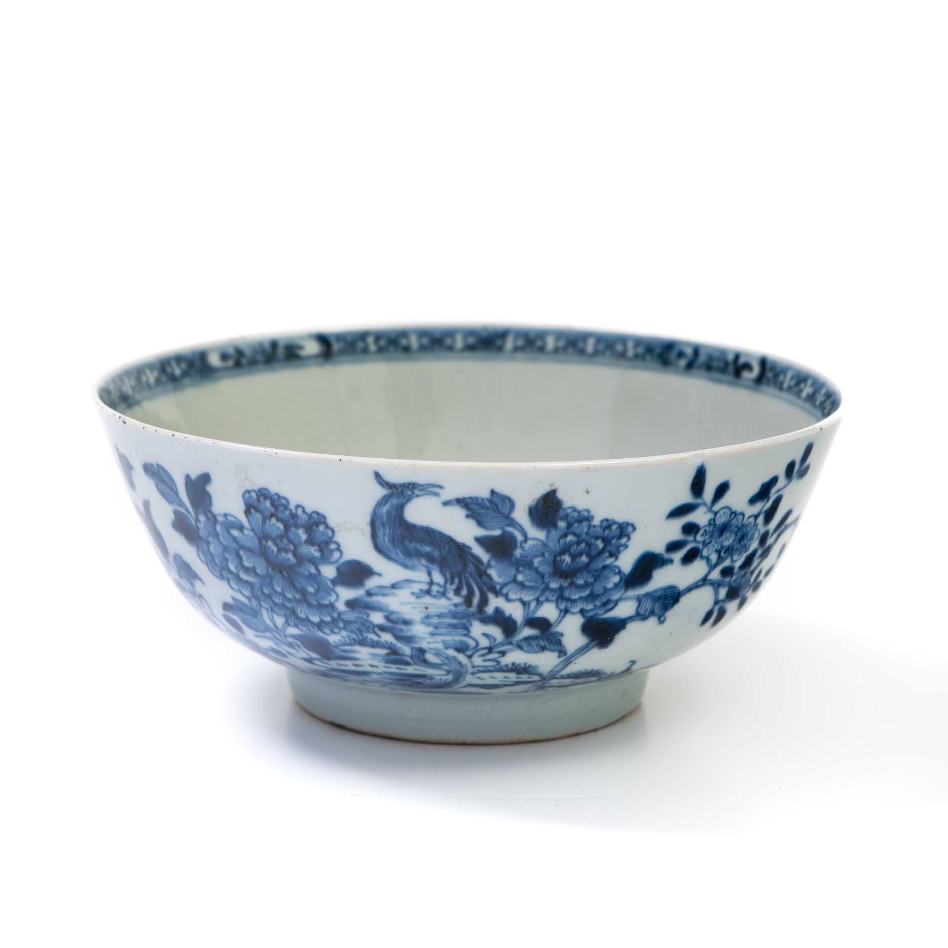 Null 中国，印度公司--乾隆时期（1736-1795）。

瓷碗



釉下蓝色装饰，孔雀在岩石上，有牡丹花。内缘饰有十字架的楣板。



专家：Cabin&hellip;