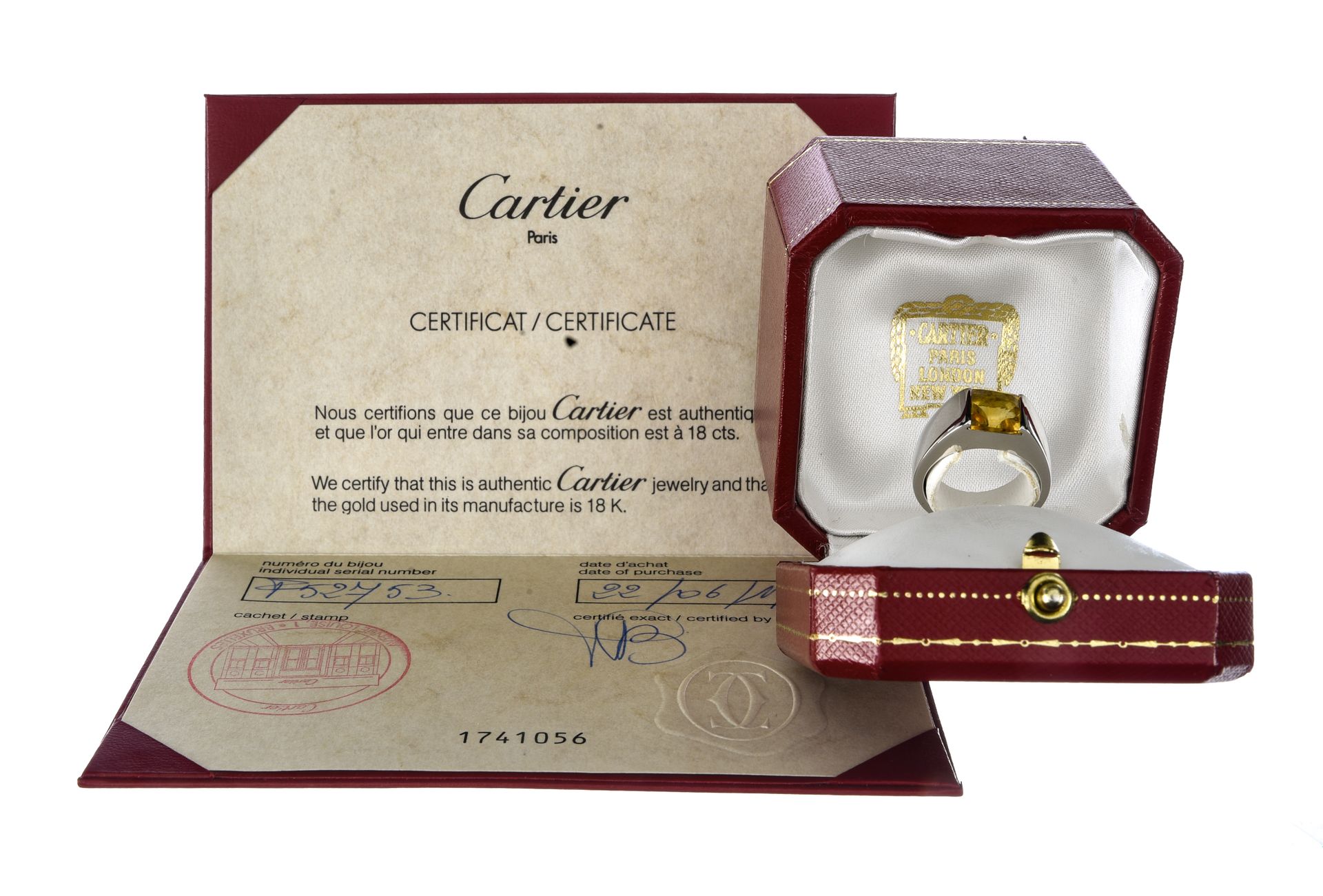 Cartier 卡地亚

戒指 "坦克 "黄水晶



白金750千分之一，镶嵌凸圆形黄水晶。有编号和签名，并附有卡地亚公司的证书。

手指的大小 53

标记&hellip;