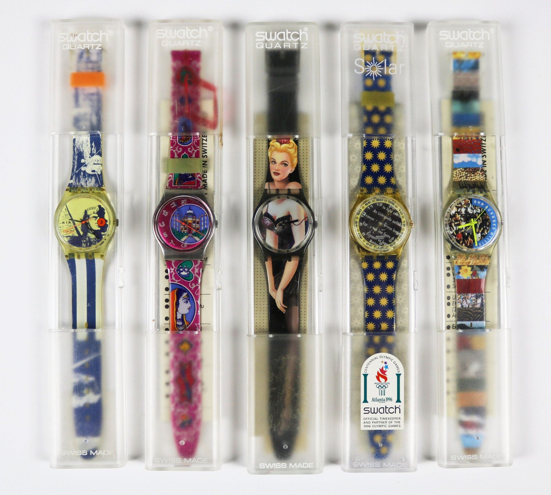 SWATCH SWATCH

Lot de 5 montres



Amneris, réf. GK132, 1990 ; People, réf. GZ12&hellip;