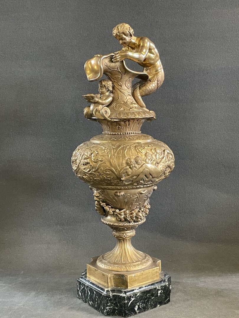 Null Pierre Alexandre SCHOENEWERK (1820-1885). 

Importante aiguière en bronze c&hellip;