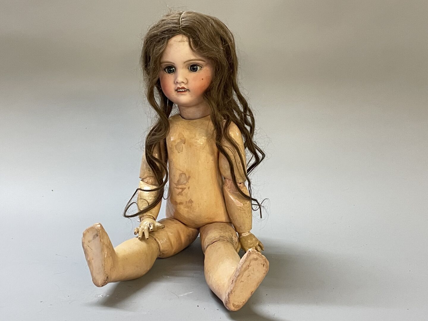 Null La Petite Française Liane, size 11

Doll with bisque head, blue sulfur eyes&hellip;